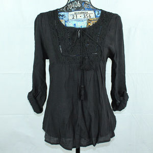 Amelia James Black Boho Lace Top Size Large NWT